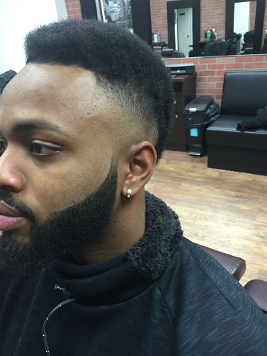 Barber Shop «Avenue Barbershop», reviews and photos, 68-32 Myrtle Ave, Glendale, NY 11385, USA