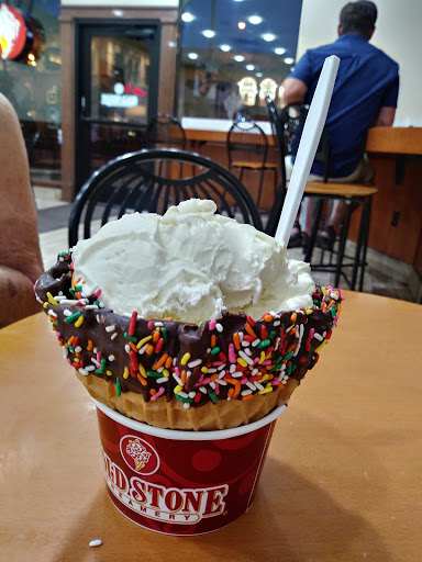 Ice Cream Shop «Cold Stone Creamery», reviews and photos, 114 W 47th St, Kansas City, MO 64112, USA