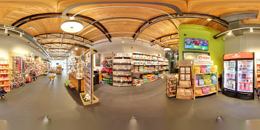 Pet Supply Store «The Whole Dog Market», reviews and photos, 2937 18th St S, Homewood, AL 35209, USA