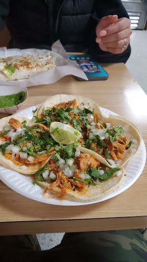 Grocery Store «El Puente Mexican Store», reviews and photos, 431 N 6th St, Reading, PA 19601, USA