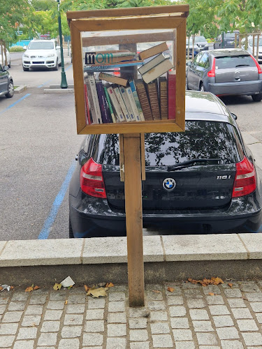 Boîte à livres à Carrières-sous-Poissy