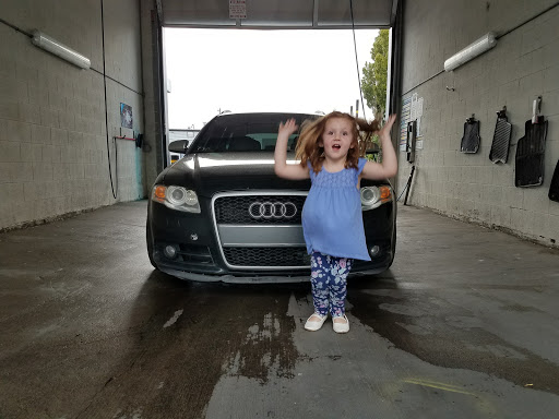 Warrior Car Wash en Taylorsville