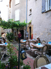 Atmosphère du Restaurant italien La Taverne d'Antan à Eze - n°7
