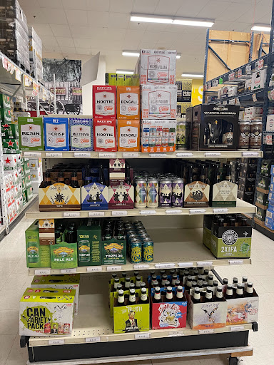 Liquor Store «Connecticut Beverage Mart», reviews and photos, 955 Washington St, Middletown, CT 06457, USA