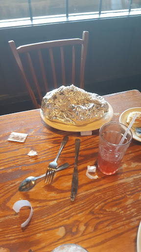 American Restaurant «Cracker Barrel Old Country Store», reviews and photos, 1240 NJ-73, Mt Laurel, NJ 08054, USA