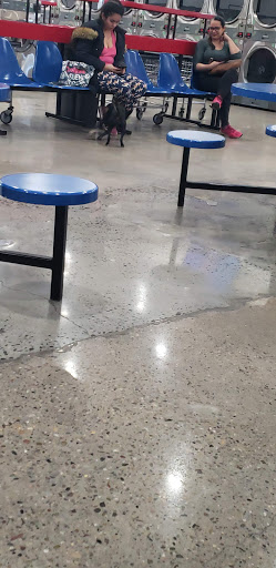 Laundromat «Pennsbury Plaza Laundry Zone», reviews and photos, 229 Plaza Blvd #32, Morrisville, PA 19067, USA