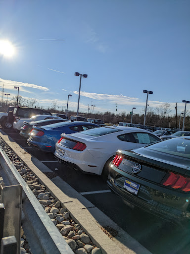 Used Car Dealer «CarMax», reviews and photos, 16411 Shady Grove Rd, Gaithersburg, MD 20877, USA