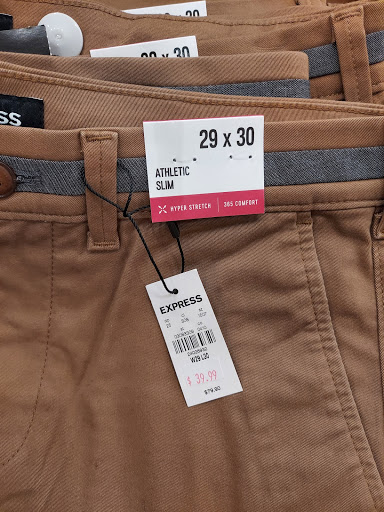 Clothing Store «Express», reviews and photos, 250 Woodbridge Center Dr, Woodbridge, NJ 07095, USA
