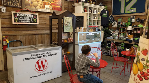 Produce Market «Washington Fruit Place At Barrett Orchards», reviews and photos, 1209 Pecks Canyon Rd, Yakima, WA 98908, USA