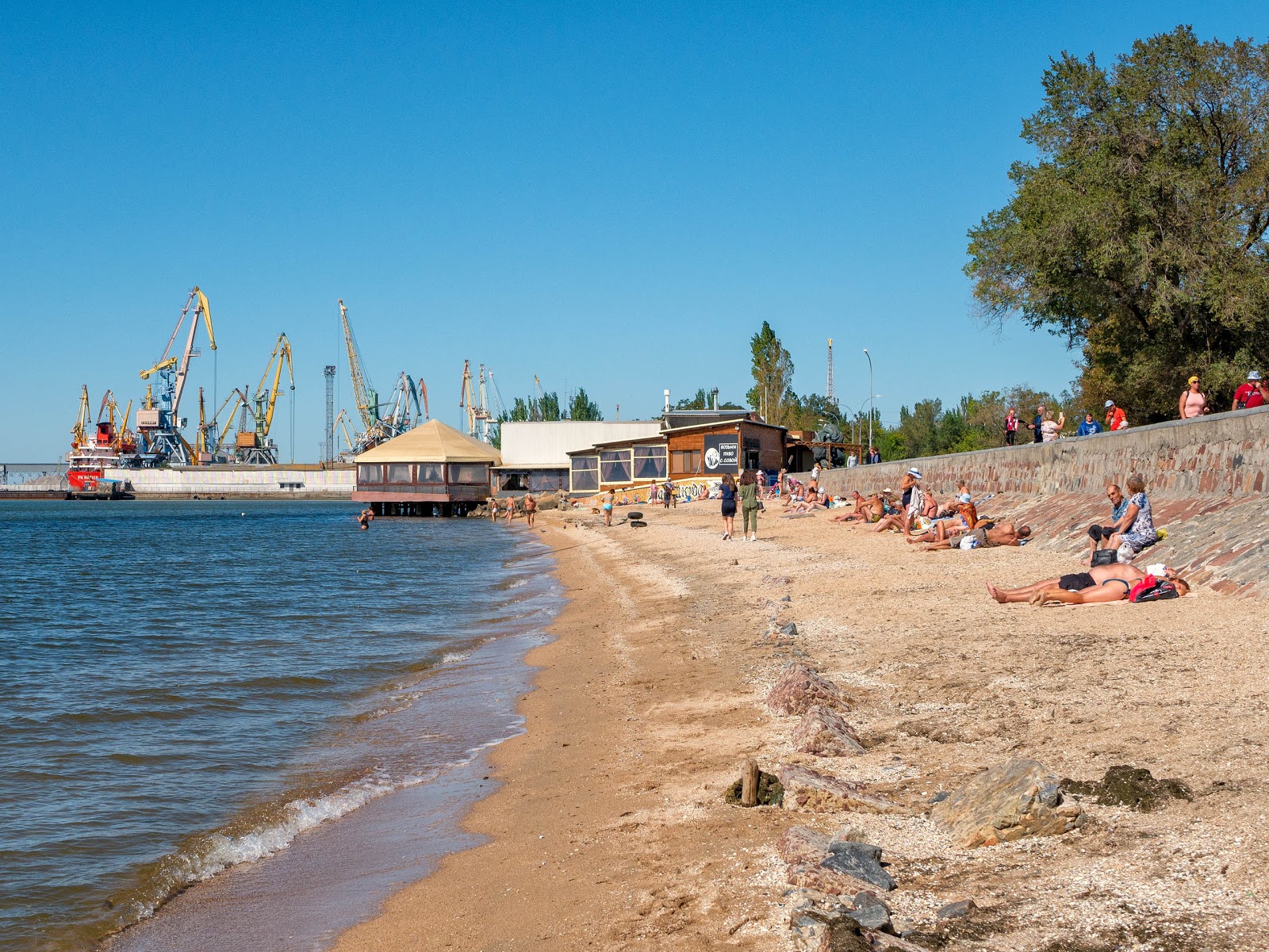 Photo of Plyazh Berdyansk amenities area