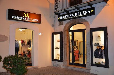Confezioni e Abbigliamento di Lena Larino Via Santa Maria, 2, 86035 Larino CB, Italia