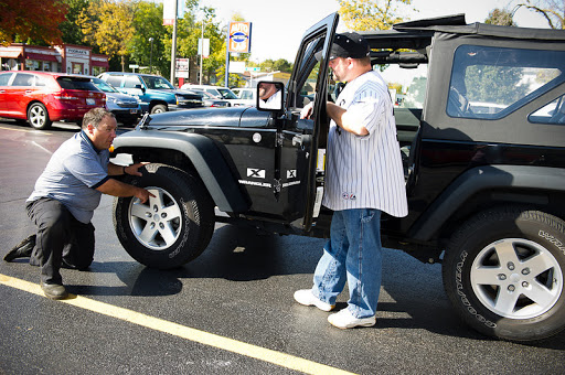 Auto Repair Shop «Auto Lab», reviews and photos, 400 S Milwaukee Ave, Libertyville, IL 60048, USA