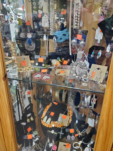 Thrift Store «Auburn Valley Humane Society Thrift Store», reviews and photos, 1123 E Main St, Auburn, WA 98002, USA