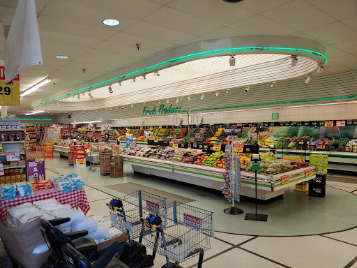 Grocery Store «Market Basket», reviews and photos, 3709 N 16th St, Orange, TX 77632, USA