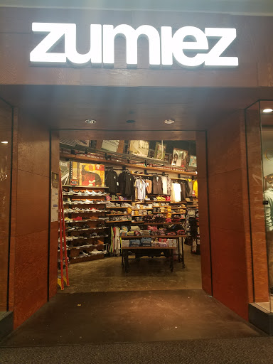 Zumiez