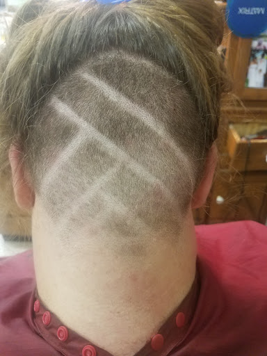 Beauty Salon «Top Notch Salon», reviews and photos, 92 Bluebird Ct, Lawrenceburg, KY 40342, USA