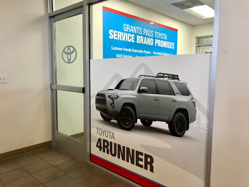 Car Dealer «Grants Pass Toyota», reviews and photos, 375 Redwood Hwy, Grants Pass, OR 97527, USA