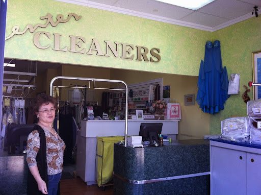 Dry Cleaner «Town Center Cleaners», reviews and photos, 19730 Germantown Rd, Germantown, MD 20874, USA