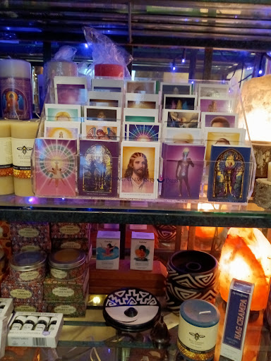 Book Store «Thunderbolt Spiritual Books», reviews and photos, 512 Santa Monica Blvd, Santa Monica, CA 90401, USA