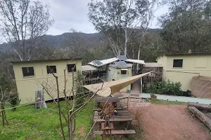 Six Foot Track Eco Lodge image