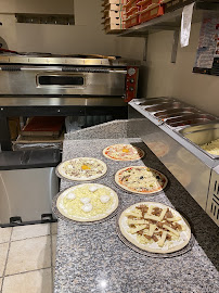 Plats et boissons du Pizzeria King _ Pizza à Gallardon - n°2