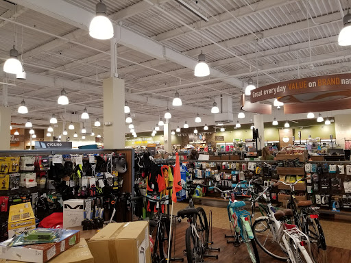 Outdoor Sports Store «Sierra Trading Post», reviews and photos, 67 Newtown Rd #18, Danbury, CT 06810, USA