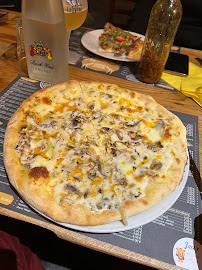 Pizza du Pizzeria LE WHITE DEER à Chamrousse - n°18