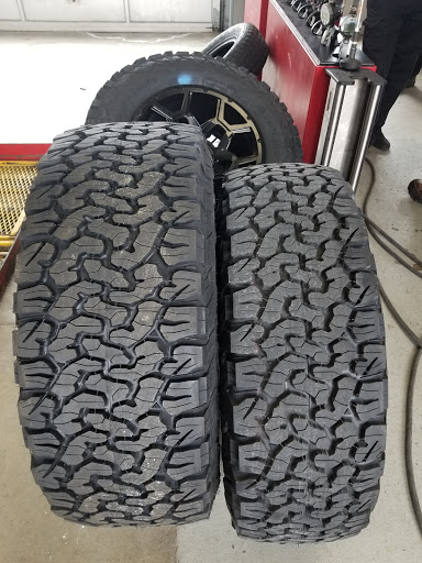 Auto Repair Shop «Suburban Tire Auto Repair Centers», reviews and photos, 2064 W Lake St, Hanover Park, IL 60133, USA