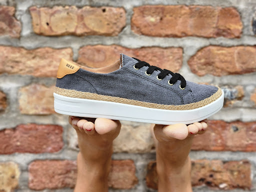 Running Store «DNA Athletics», reviews and photos, 16133 Weber Rd, Crest Hill, IL 60403, USA