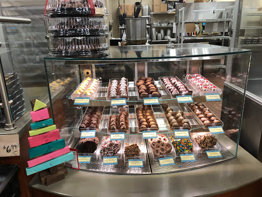 Supermarket «Giant Eagle», reviews and photos, 1700 Corporate Woods Pkwy, Uniontown, OH 44685, USA