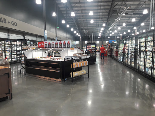 Grocery Store «Sav-Mor Foods», reviews and photos, 570 Solano St, Corning, CA 96021, USA