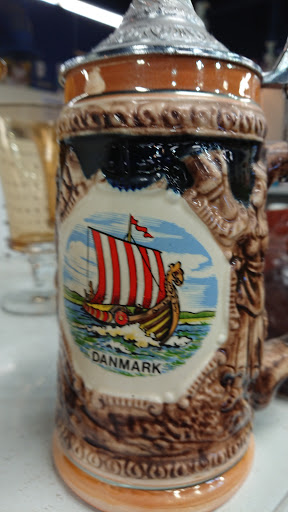 Thrift Store «Goodwill Industries of the Chesapeake, Inc.», reviews and photos, 9097 Snowden River Pkwy, Columbia, MD 21046, USA