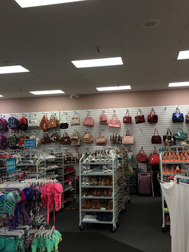 Clothing Store «Citi Trends», reviews and photos, 1346 W Foothill Blvd, Rialto, CA 92376, USA