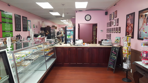 Wedding Bakery «Piece of Cake», reviews and photos, 210 Main St, Evansville, IN 47708, USA
