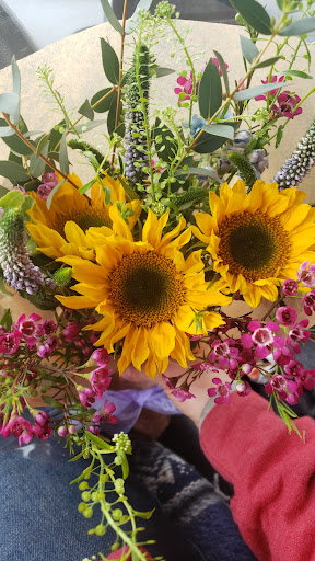 Florist «Flowers by the River», reviews and photos, 74 Main St, Califon, NJ 07830, USA