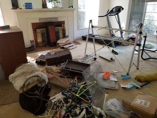 Moving Company «College Hunks Hauling Junk and Moving», reviews and photos, 1305 E Wakeham Ave, Santa Ana, CA 92705, USA