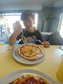Plats et boissons du Pizzeria Pizza Saturne à Pessac - n°4