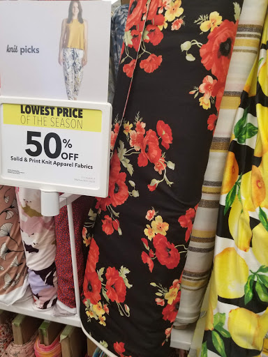Fabric Store «Jo-Ann Fabrics and Crafts», reviews and photos, 13489 Middlebelt Rd, Livonia, MI 48150, USA
