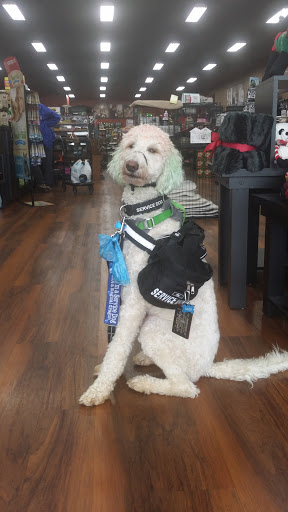 Pet Supply Store «Pet Valu», reviews and photos, 7000 John Davis Dr #300, Frankfort, KY 40601, USA