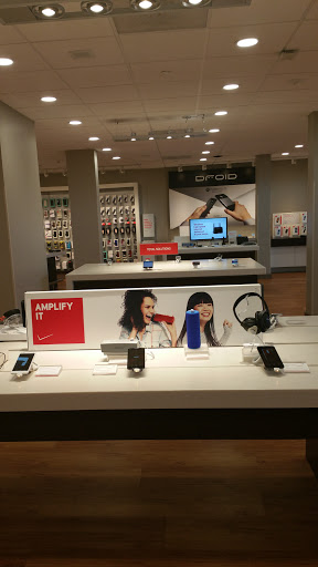 Cell Phone Store «Verizon», reviews and photos, 1211 NJ-73, Mt Laurel, NJ 08054, USA