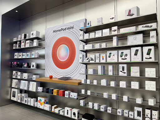 Computer Store «Apple Easton Town Center», reviews and photos, 4210 The Strand, Columbus, OH 43219, USA