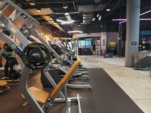 Celebrity Fitness - Quill City Mall
