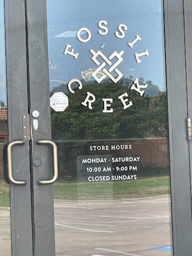 Liquor Store «Fossil Creek Liquor», reviews and photos, 4130 S Bowen Rd, Arlington, TX 76016, USA