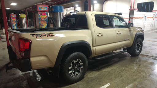 Car Wash «Zeavy Car Wash», reviews and photos, 520 S Victory Blvd, Burbank, CA 91502, USA