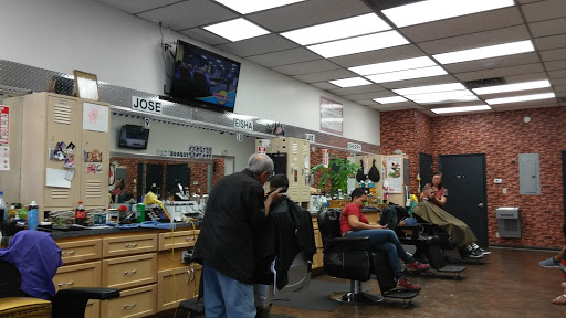 Barber Shop «All Pro Barbers», reviews and photos, 613 W Brandon Blvd, Brandon, FL 33511, USA