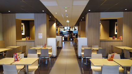 Quick Restaurant - 42 Av. des États Unis, 63000 Clermont-Ferrand, France