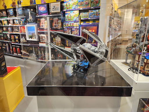 The LEGO® Store CF Rideau Centre