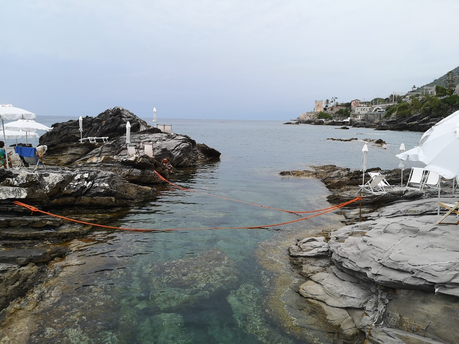 Foto van Bagni Scogliera met blauw water oppervlakte