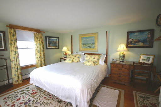 Bed & Breakfast «Highland Lake Inn», reviews and photos, 32 Maple St, Andover, NH 03216, USA