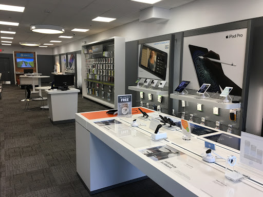 Cell Phone Store «AT&T Authorized Retailer», reviews and photos, 89 River Dr, Garfield, NJ 07057, USA